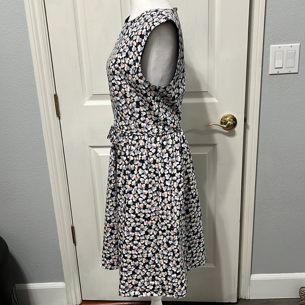 1901 Women's Size 6 Sleeveless Poplin Navy Floral Dress - Picture 3 of 13